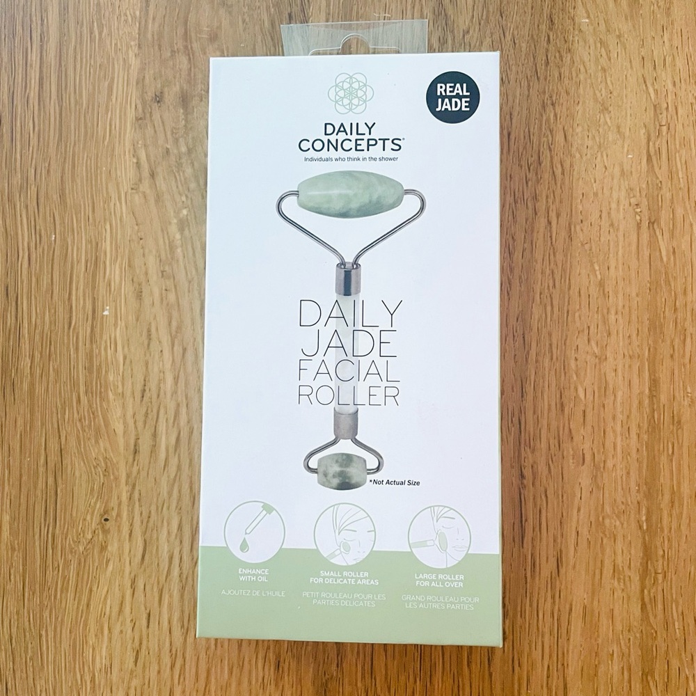 Daily Concepts Jade Facial Roller